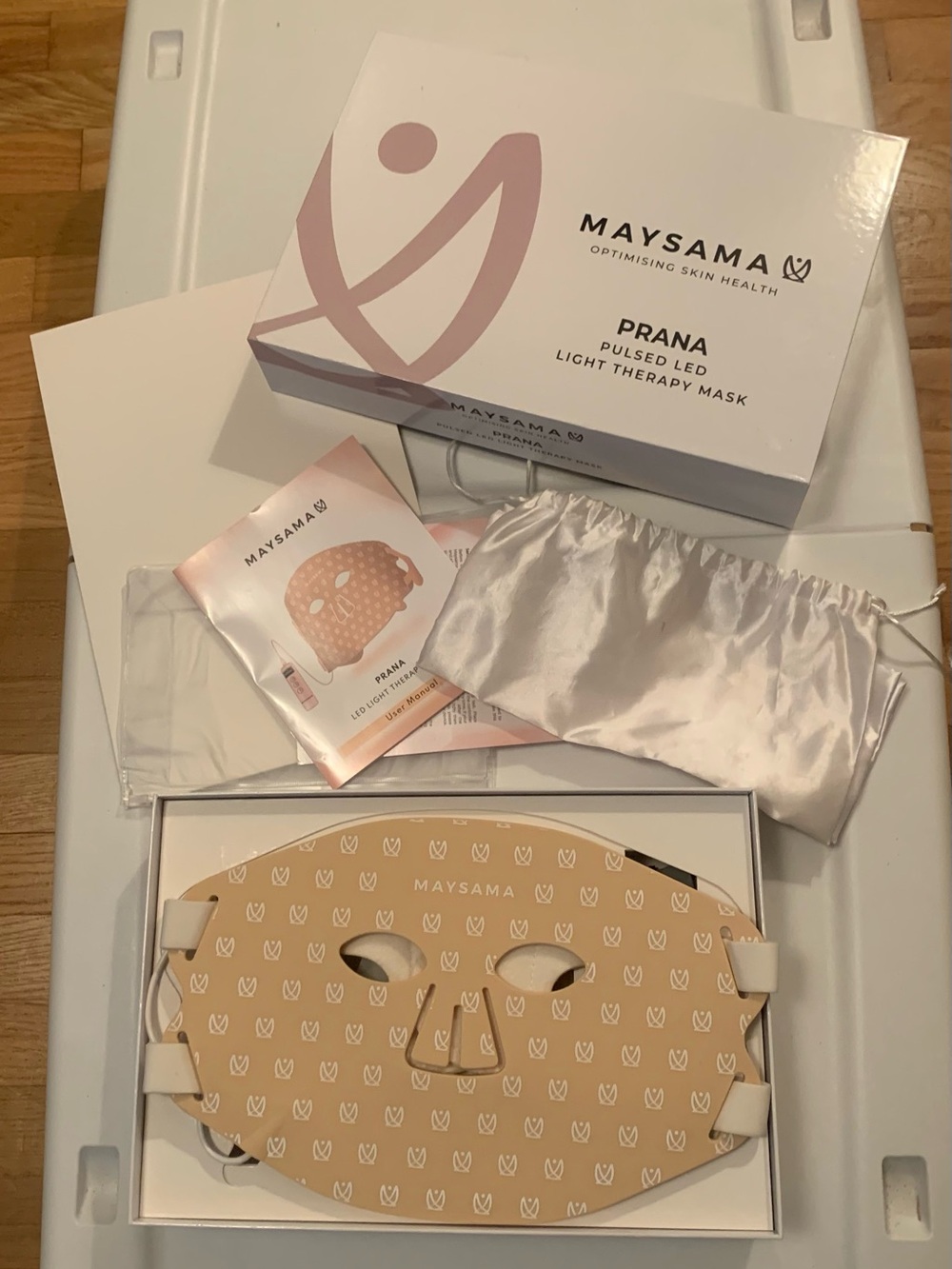 Maysama Prana Pulsed LED Light Therapy Mask - Beige/Pink